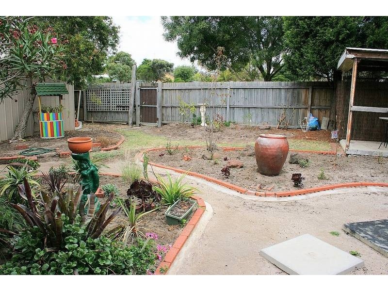 42 Allambie Street, Leopold VIC 3224