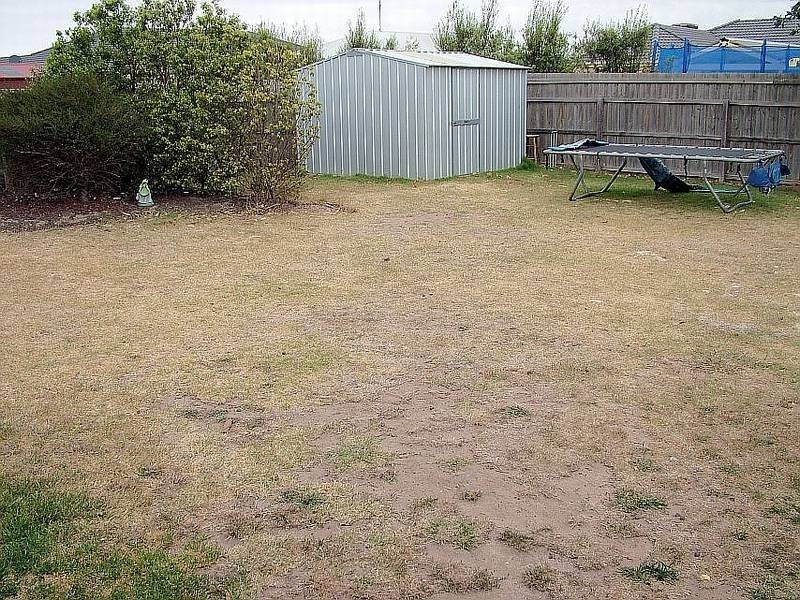 42 Canowindra Way, Leopold VIC 3224