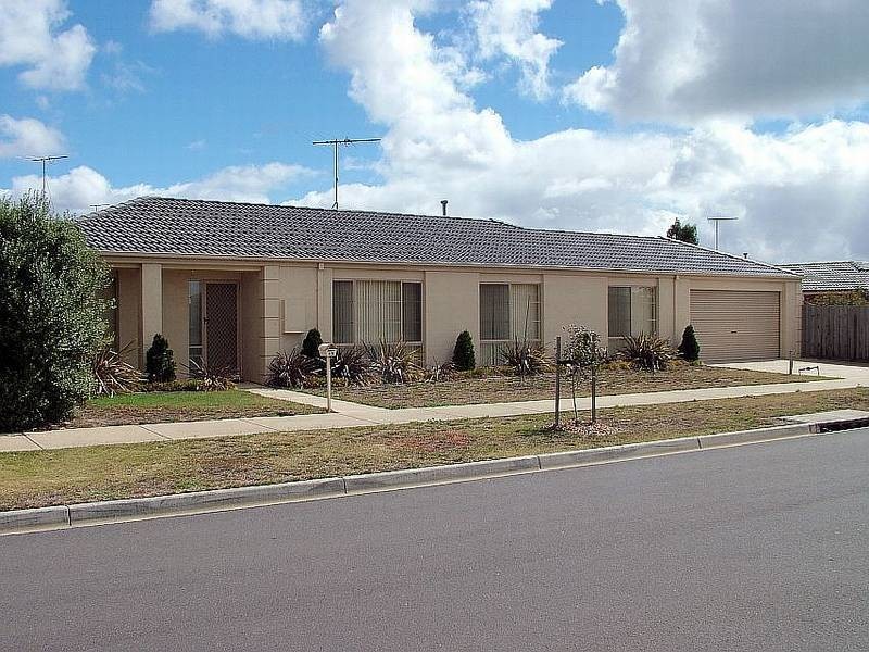 48 Canowindra Way, Leopold VIC 3224