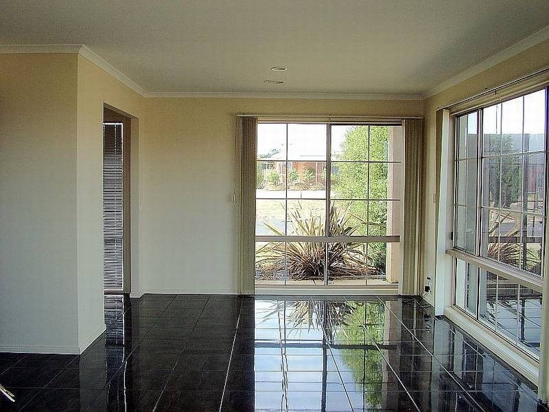 48 Canowindra Way, Leopold VIC 3224