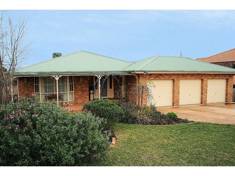 26 Washington Gardens, Leopold VIC 3224