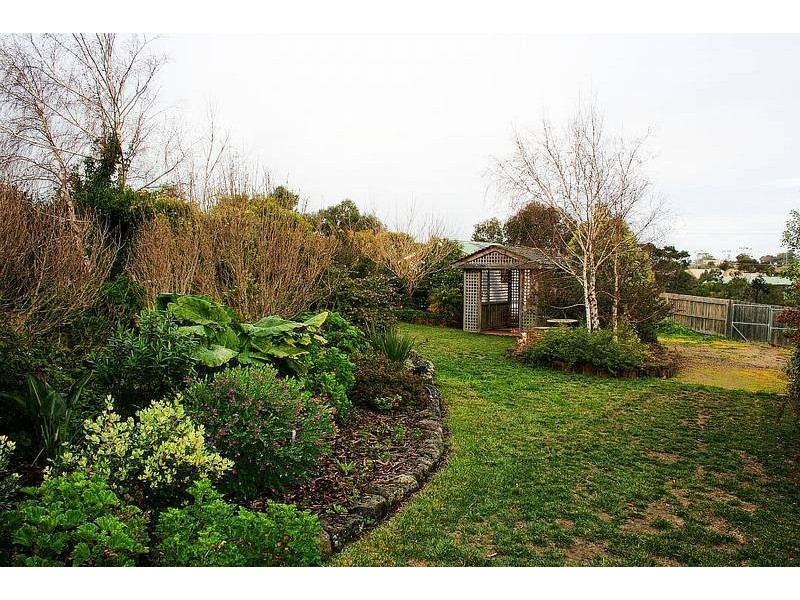 26 Washington Gardens, Leopold VIC 3224