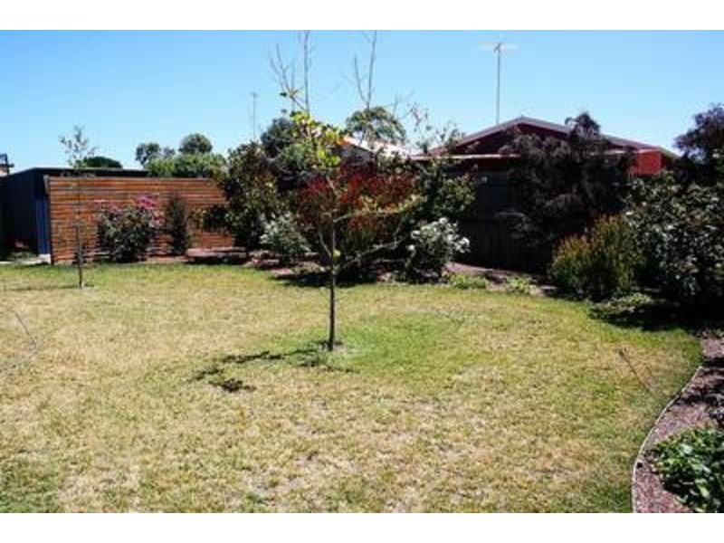 18 Waugh Court, Leopold VIC 3224