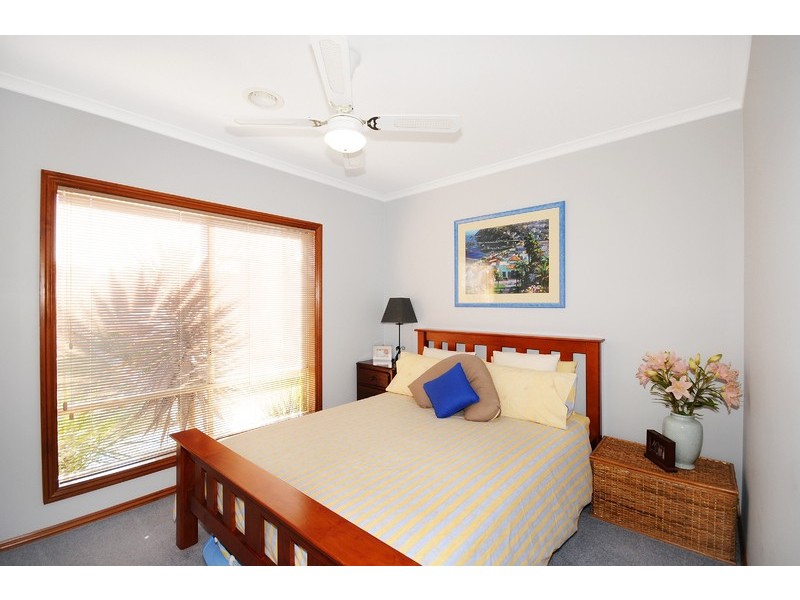 27 Huon Crescent, Leopold VIC 3224