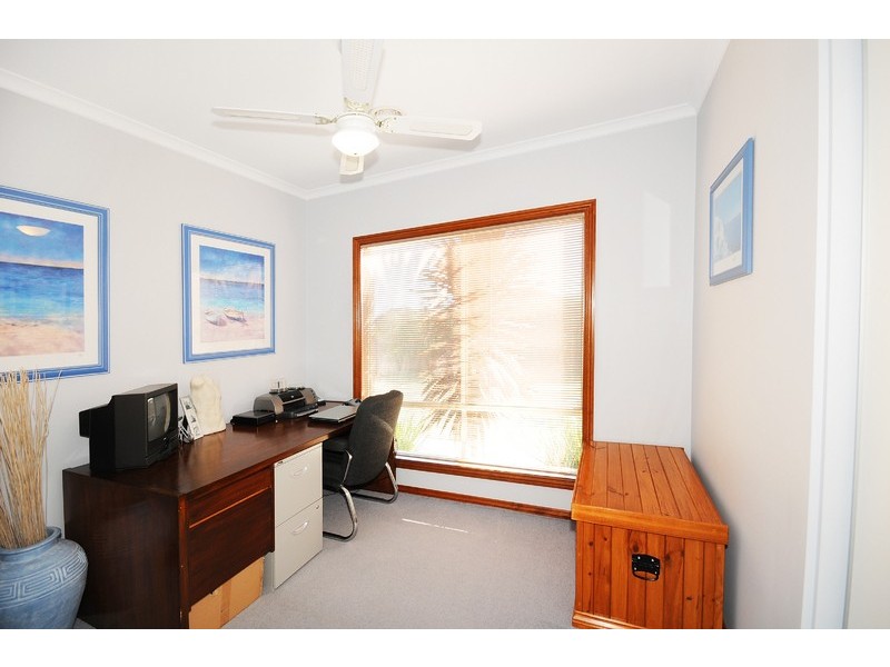 27 Huon Crescent, Leopold VIC 3224