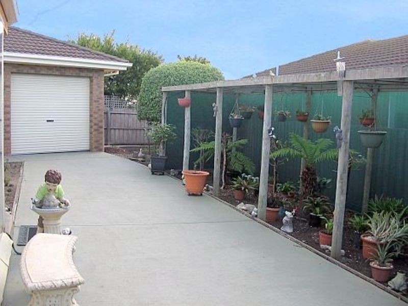 31 Darrambal Crescent, Leopold VIC 3224