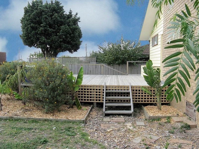 8 Darrambal Crescent, Leopold VIC 3224