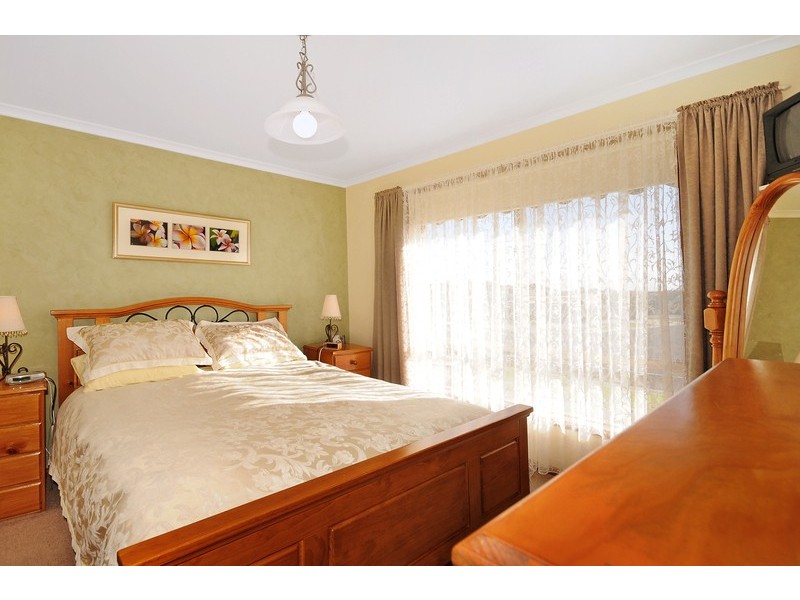 35 Rebecca Drive, Leopold VIC 3224