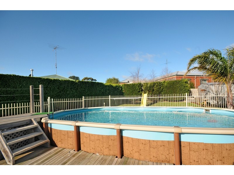 35 Rebecca Drive, Leopold VIC 3224