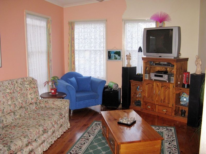 4 Young Street, Breakwater VIC 3219