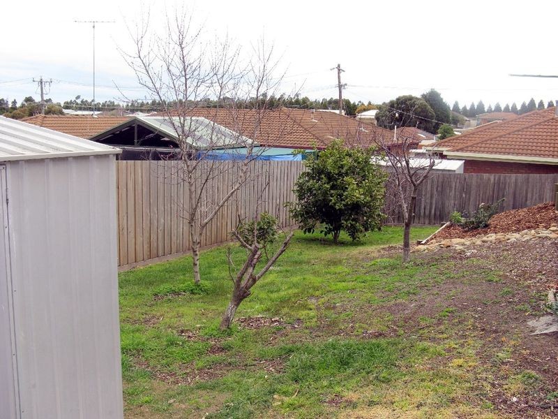 33 Anzac Avenue, Leopold VIC 3224