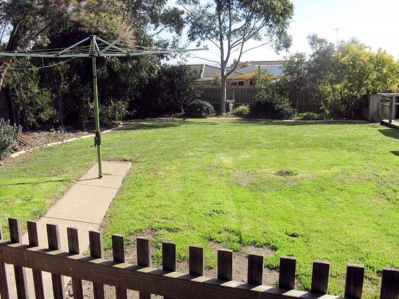 35 Allambie Street, Leopold VIC 3224