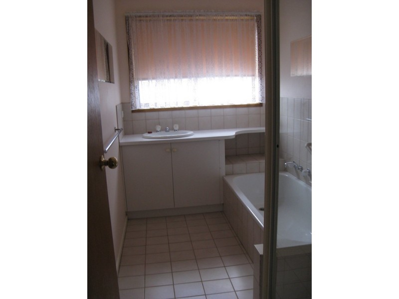 2/44-46 Ash Road, Leopold VIC 3224