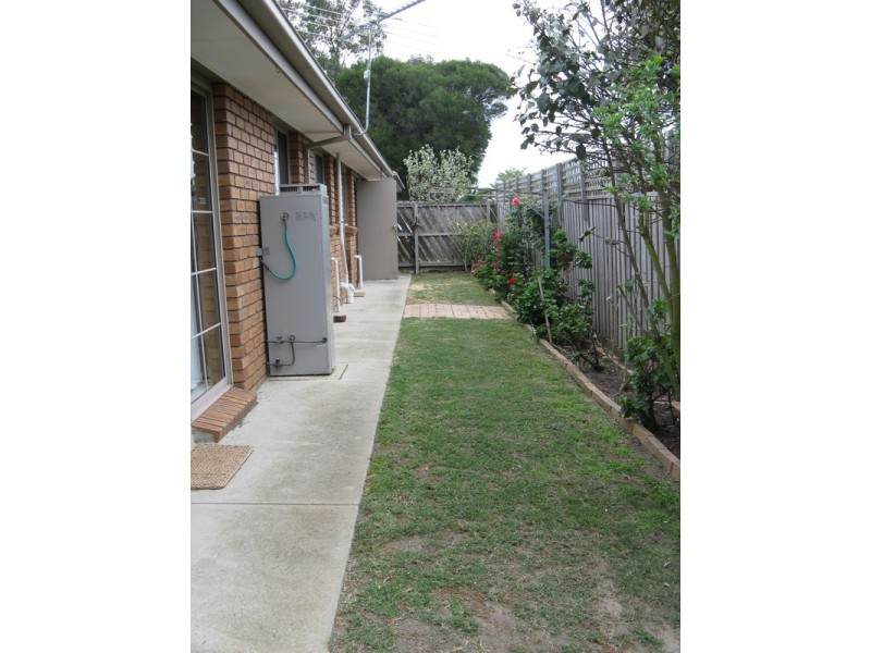 2/44-46 Ash Road, Leopold VIC 3224