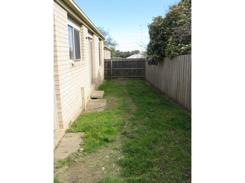 2/7 Dendle Street, Leopold VIC 3224