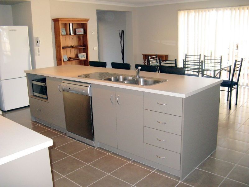 6 Blake Drive, Leopold VIC 3224