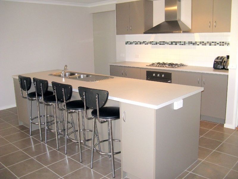 6 Blake Drive, Leopold VIC 3224