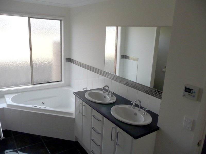 61 Ironbark Street, Waurn Ponds VIC 3216