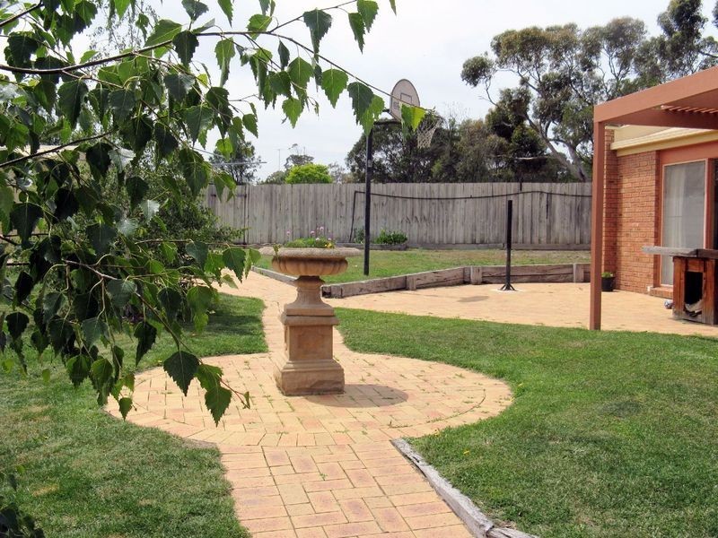 3 Bisinella Court, Leopold VIC 3224