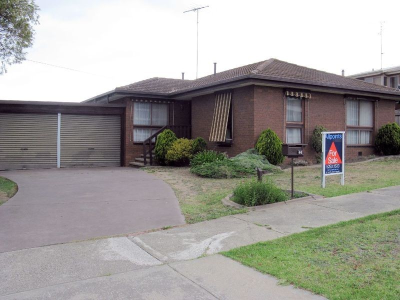 48 Darrambal Crescent, Leopold VIC 3224
