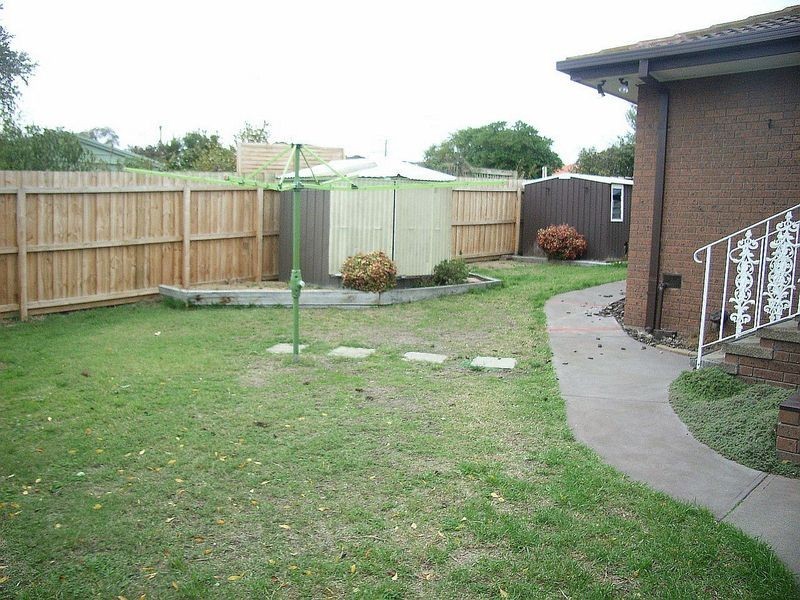 48 Darrambal Crescent, Leopold VIC 3224