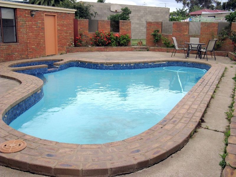 16 Woodleigh Close, Leopold VIC 3224