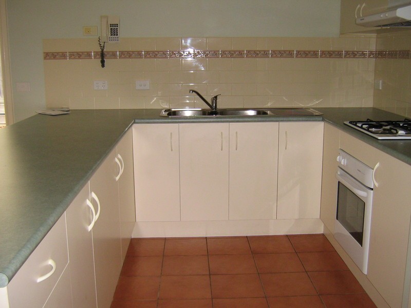 17 Huon Crescent, Leopold VIC 3224