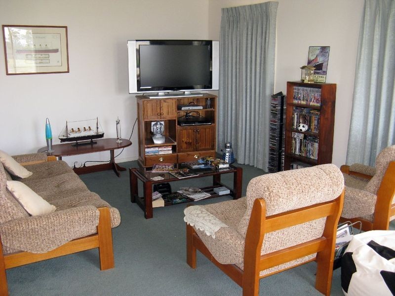 2/42 Donvale Drive, Leopold VIC 3224