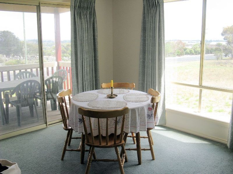 2/42 Donvale Drive, Leopold VIC 3224