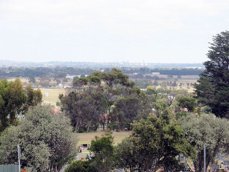 2/42 Donvale Drive, Leopold VIC 3224