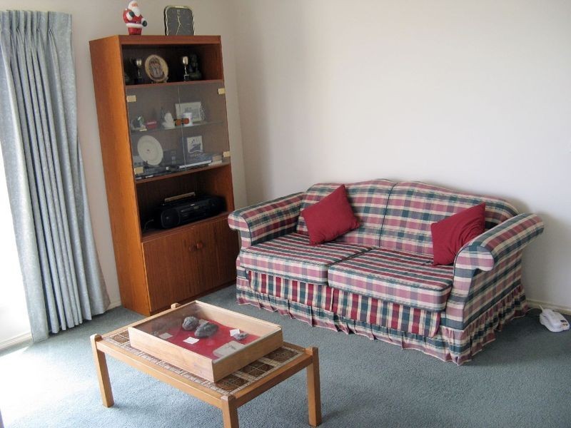 2/42 Donvale Drive, Leopold VIC 3224