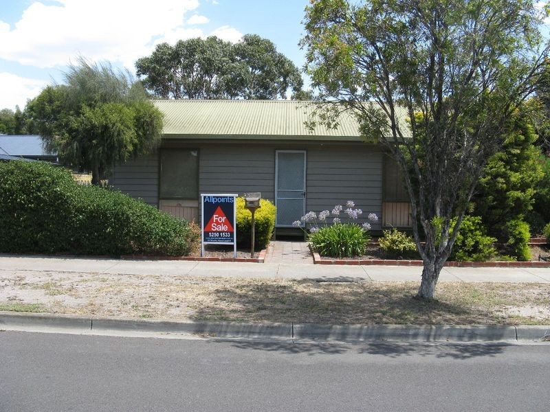 62 Burlington Crescent, Leopold VIC 3224