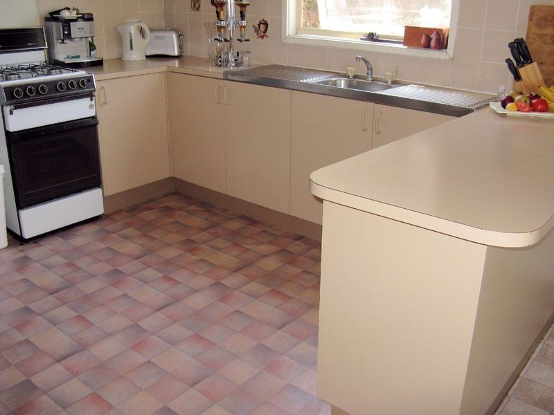 62 Burlington Crescent, Leopold VIC 3224