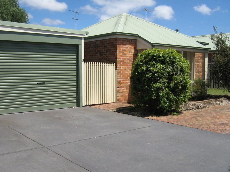 8/15-19 Thompson Street, Whittington VIC 3219