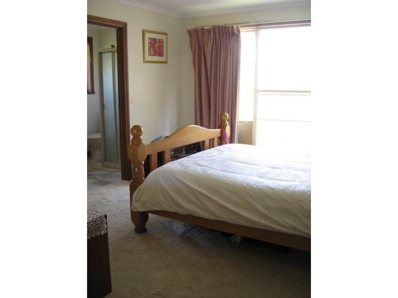 10 Kambalda Court, Leopold VIC 3224