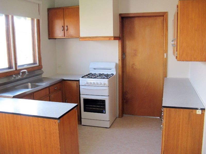 1/50 Wilsons Road, Newcomb VIC 3219