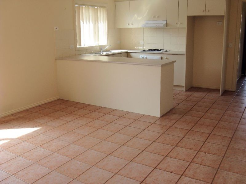 4 Huon Crescent, Leopold VIC 3224