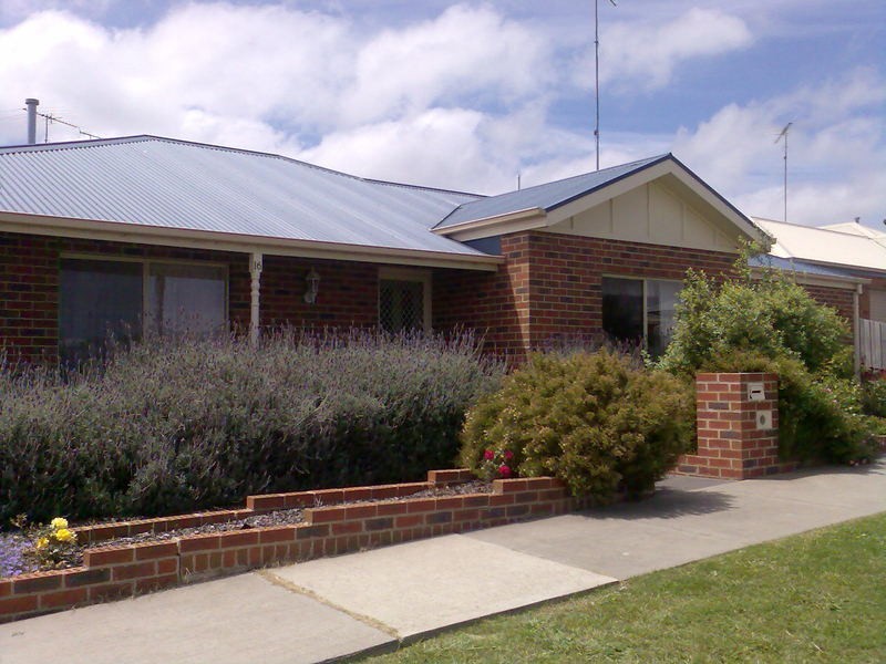 16 Pine Grove, Leopold VIC 3224