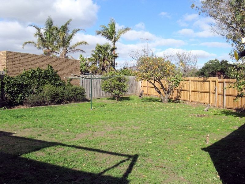 6 Barunah Court, Leopold VIC 3224