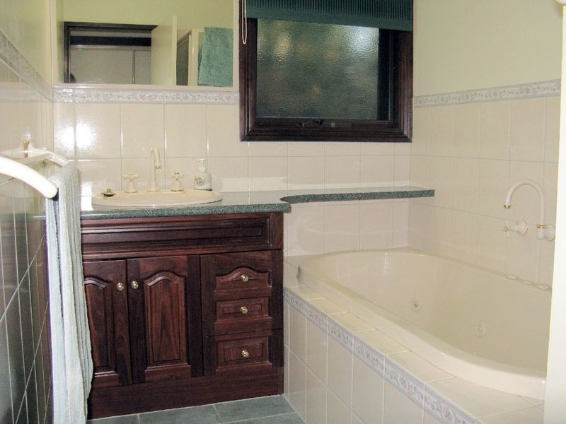 3 Glengarwyn Road, Leopold VIC 3224