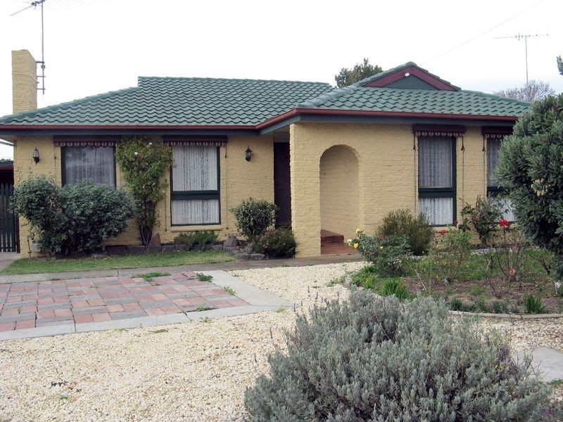 52 Simons Road, Leopold VIC 3224