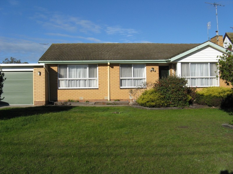 1 Janine Court, Newcomb VIC 3219