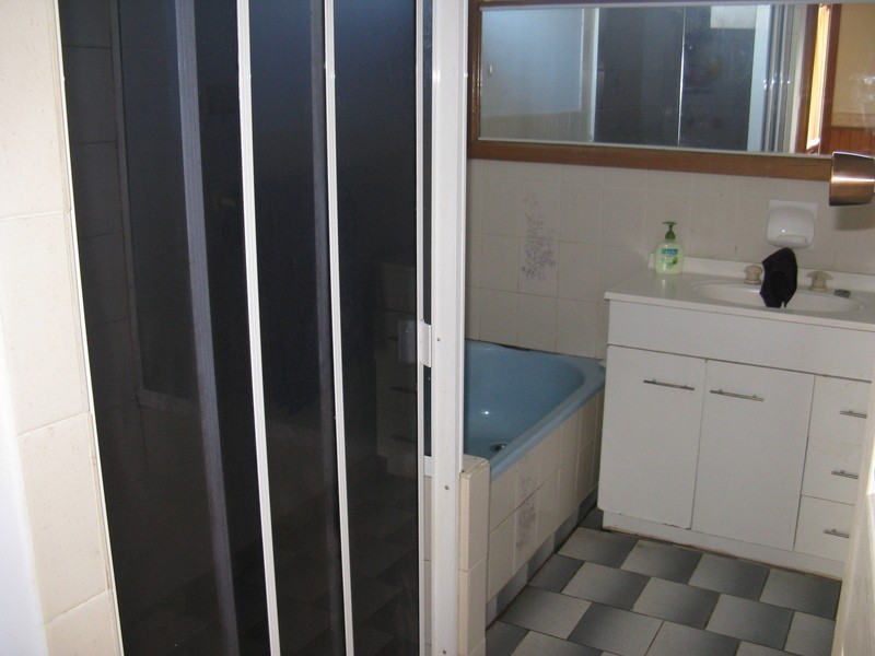 1 Janine Court, Newcomb VIC 3219