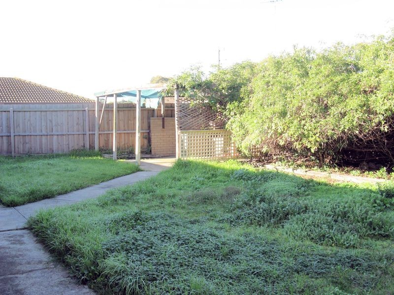 1 Janine Court, Newcomb VIC 3219