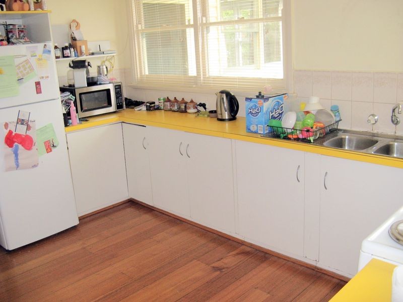 10 Ash Road, Leopold VIC 3224