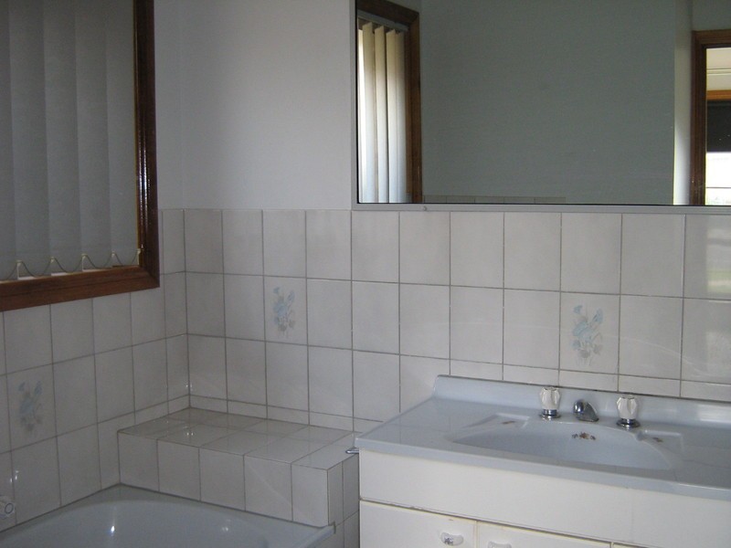 16 Warrawee Road, Leopold VIC 3224