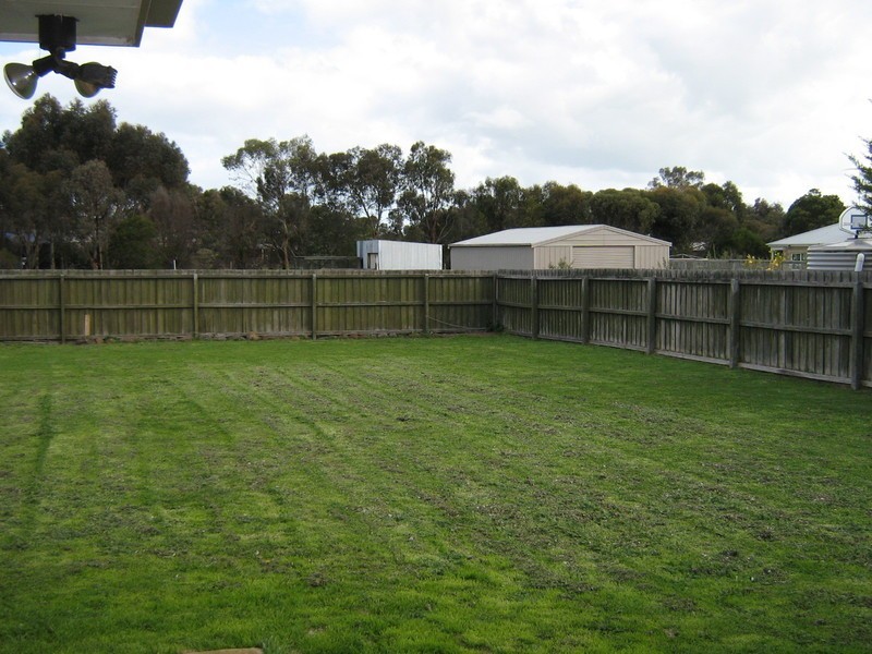 16 Warrawee Road, Leopold VIC 3224