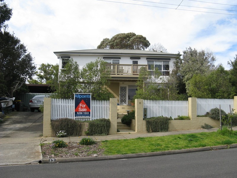 12 Clivedon Court, Leopold VIC 3224