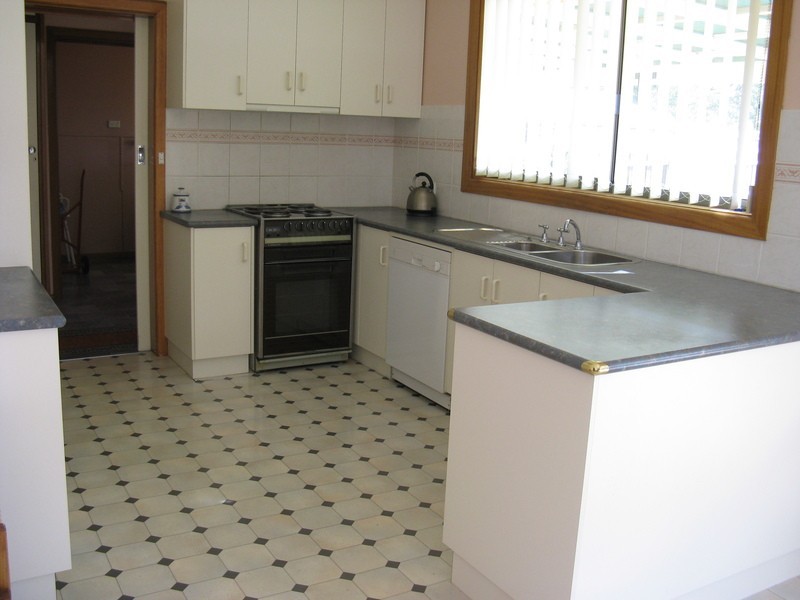 27 Carroll Street, Leopold VIC 3224