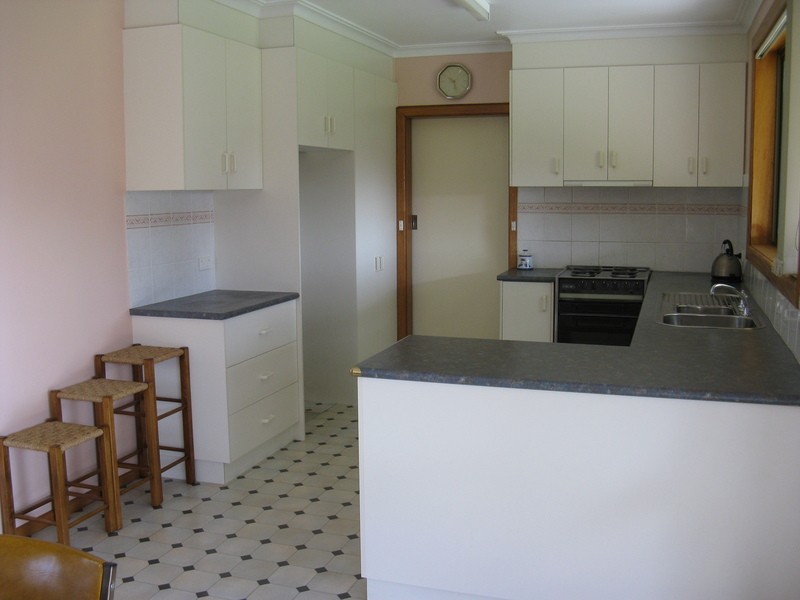 27 Carroll Street, Leopold VIC 3224